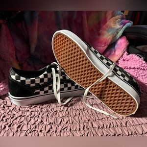 Checker board old school Vans